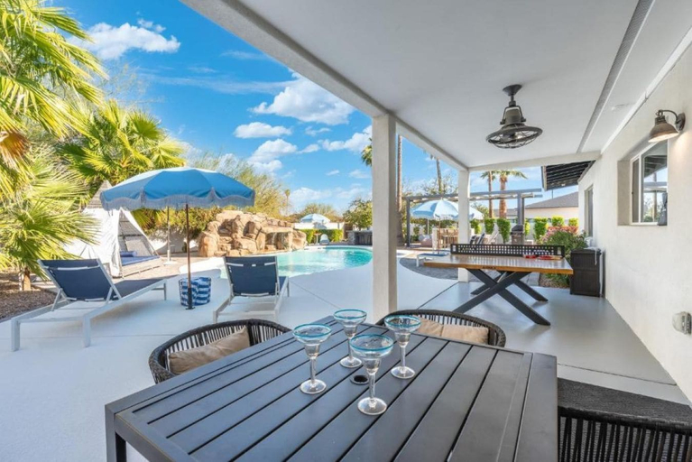 Terrace/patio 4, Tropical Villa by Glam Homes, Maricopa