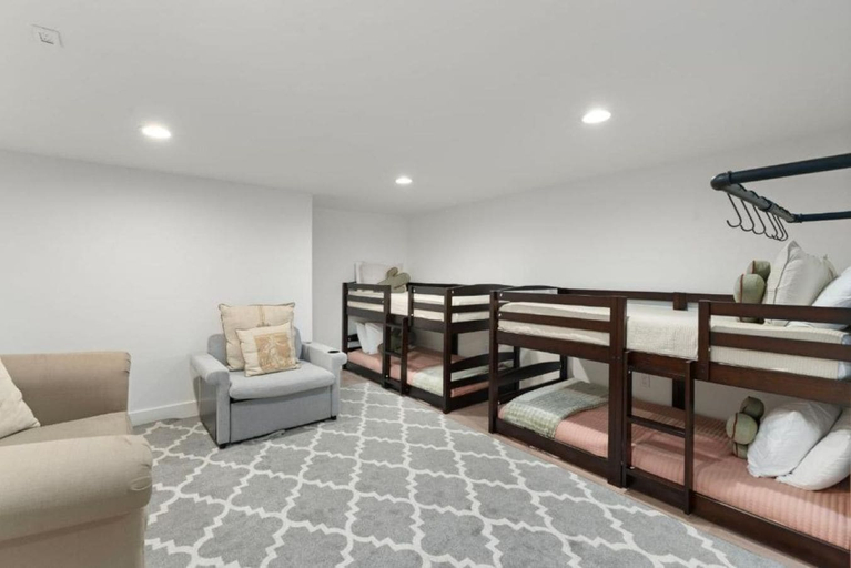 Room 5, Luxe Pickleball Villa by Glam Homes, Maricopa