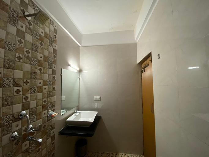 Bathroom, GFV Stays, North Goa