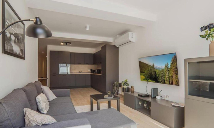 Room 2, Ground Floor Maisonette With Communal Pool in Qala