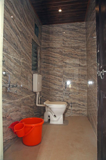 Bathroom 3, Hotel Madhusudan Executive, Kolhapur