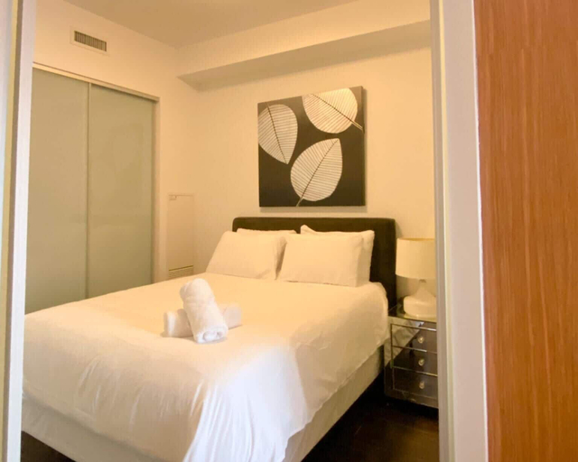 Room 2, The Elmwood Hotels, Toronto