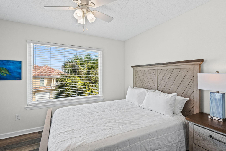 Room 3, The Salty Pelican, Escambia