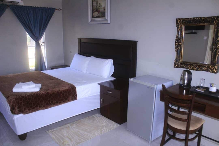 Room 5, The Empire Inn