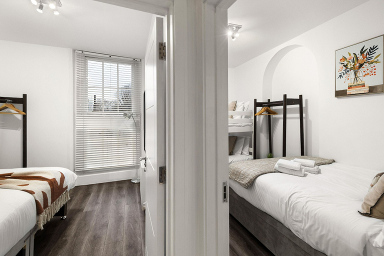 Room 4, Cozy 2-bedroom Flat in Central London, London