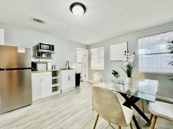 Others 5, Lakeland Retreat Quiet Patio Free Parking, Polk