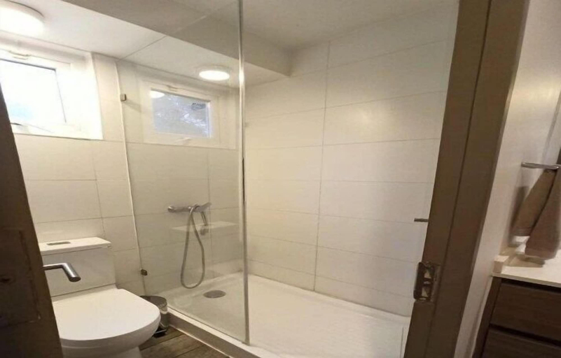 Bathroom 3, Moderno y equipado estudio en Los Dominicos, Cordillera