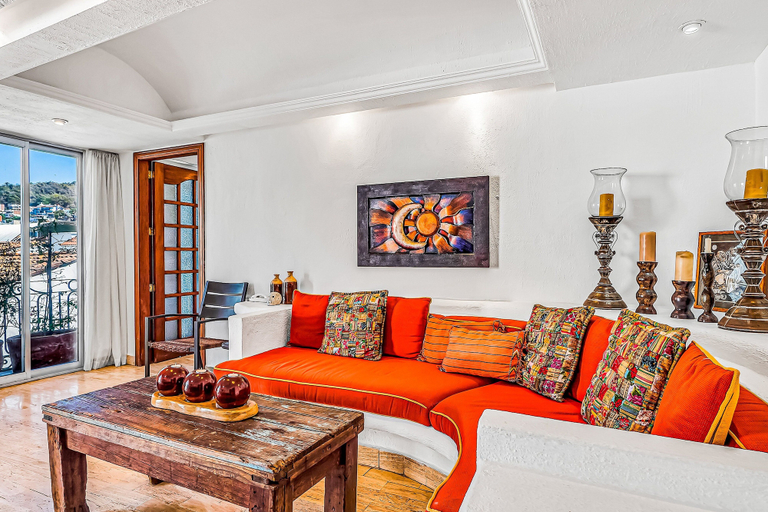 Living area 4, Downtown Malecon Beach Front, AC, Walk to Restaurant/bars, Rooftop 360 Views, Puerto Vallarta