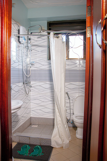 Bathroom 3, seed hotel, Entebbe