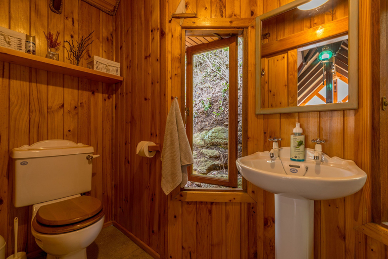 Bathroom 3, Ballots Bay Treehouse by HostAgents, Eden