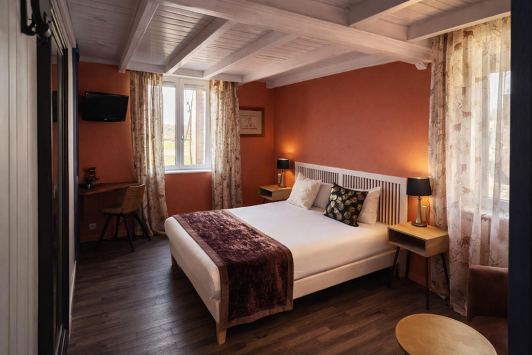 Bedroom 2, Aux Cypres de Marquay, Dordogne
