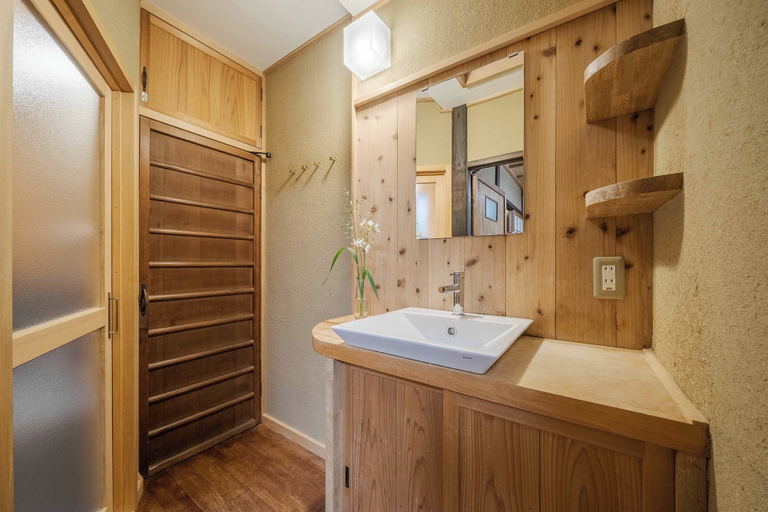 Bathroom 4, Nadeshiko Shirakawa, Kyoto