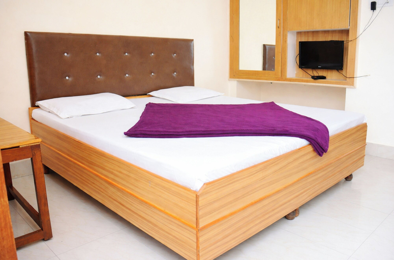 Room 5, Hotel The Golden Palace Haridwar, Hardwar