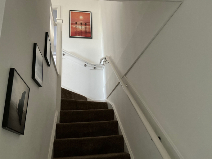 Interior 4, House Sleeps 8 With Wifi, Kent