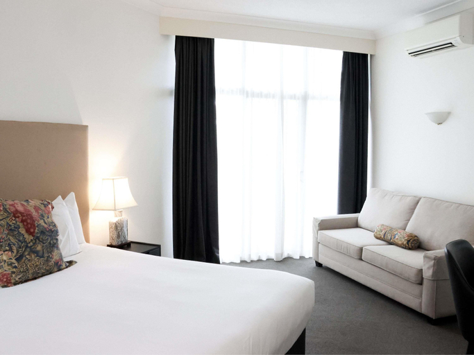 Bedroom 4, Mercure Hunter Valley Gardens, Cessnock