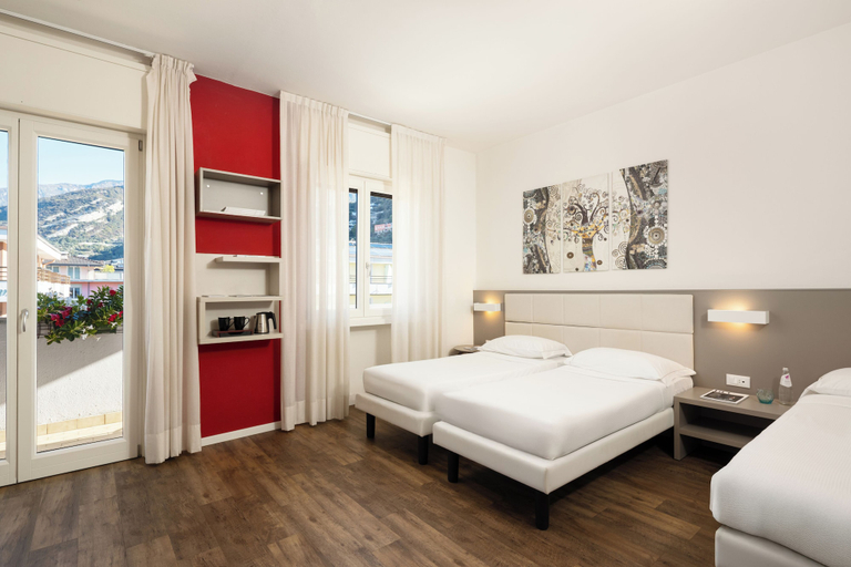Bedroom 4, Hotel Villa Claudia - Active and Relax, Trento