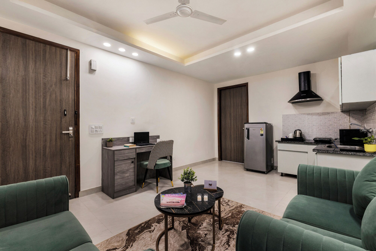 Living room, Alaya Stays Liv Regalia Suits ,Golf Course Road, Gurgaon