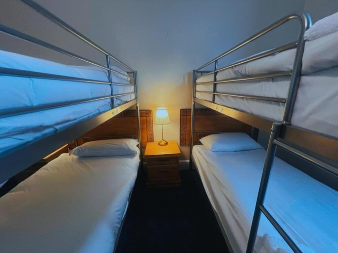 Bedroom 2, Helen's Hotel, London