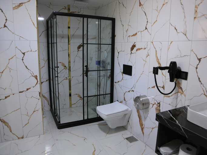 Bathroom 5, Gelevera Park Hotel Spa Restaurant, Espiye