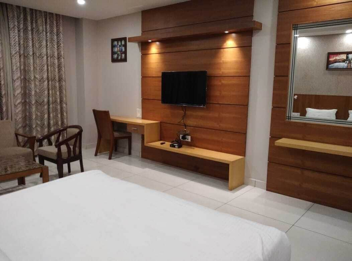 Bedroom 2, Hotel Royal Hillton, Sirmaur