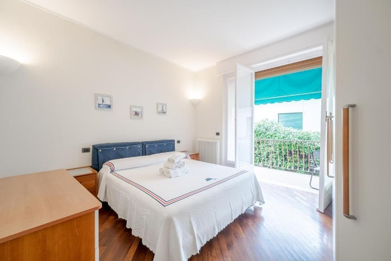 Room 3, Guesthost - Santa Margherita Quiet Apartment With Balcony, Genova