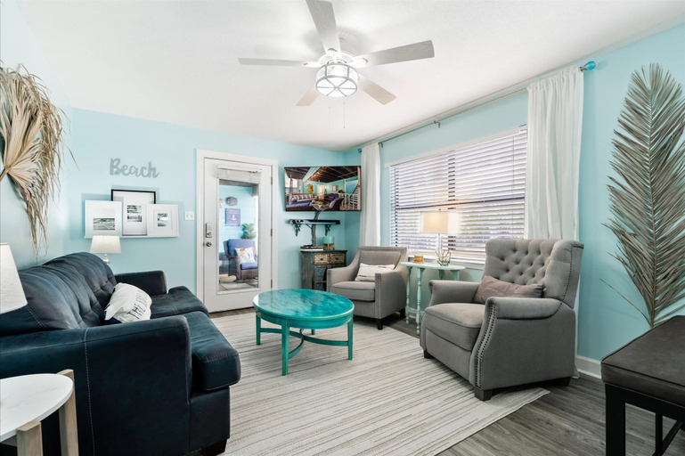 Room 3, Coastal Condo Steps From the Beach, Baldwin