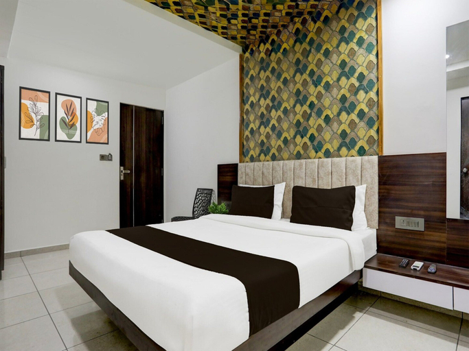 Room 5, Deluxenana Chiloda Near Airport, Gandhinagar
