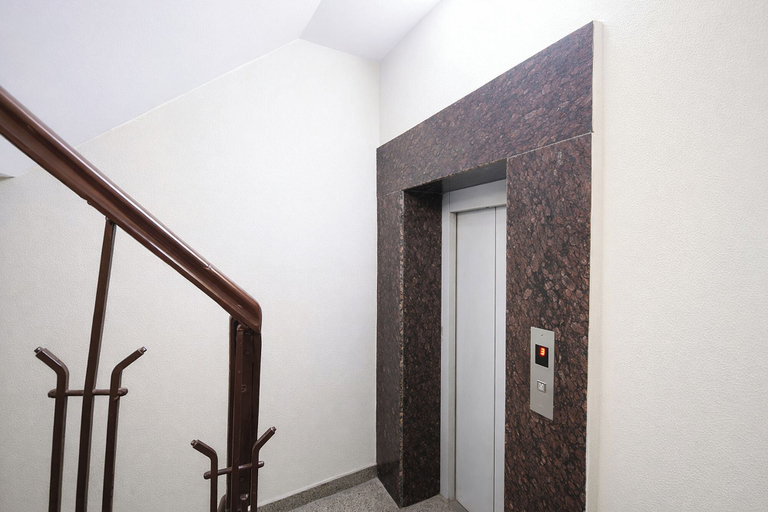Elevator, Fabhotel Park View, Delhi