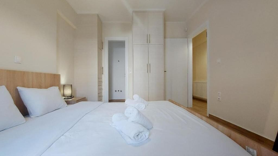 Room 3, A modern renovated maisonette Nikaia, Attica