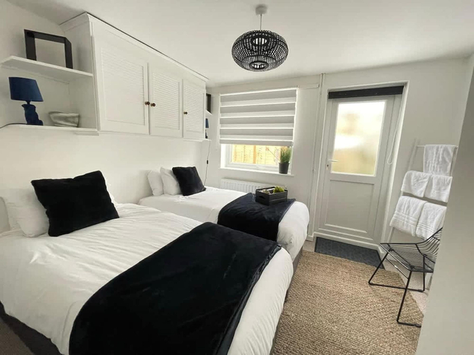 Room 2, Sapphire 1BR House Pet Friendly NR Addenbrookes, Cambridgeshire