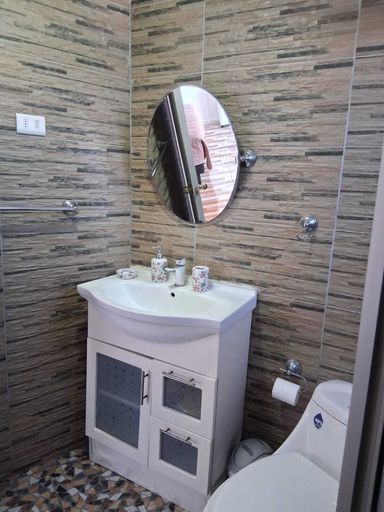 Bathroom 3, Hotel Pacific Suites Tocopilla, Tocopilla