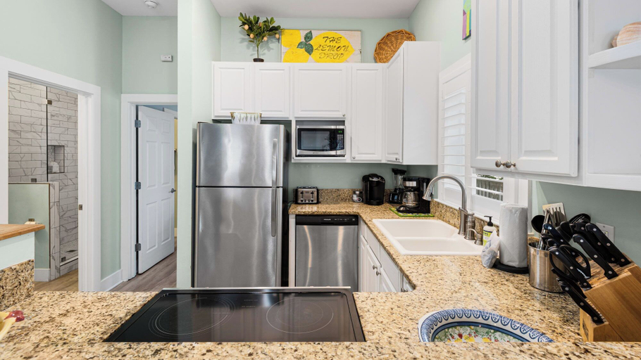 Private kitchen 2, Spacious 3BR Seacrest Home Pet Friendly, Pool & Private Beach Access, Walton