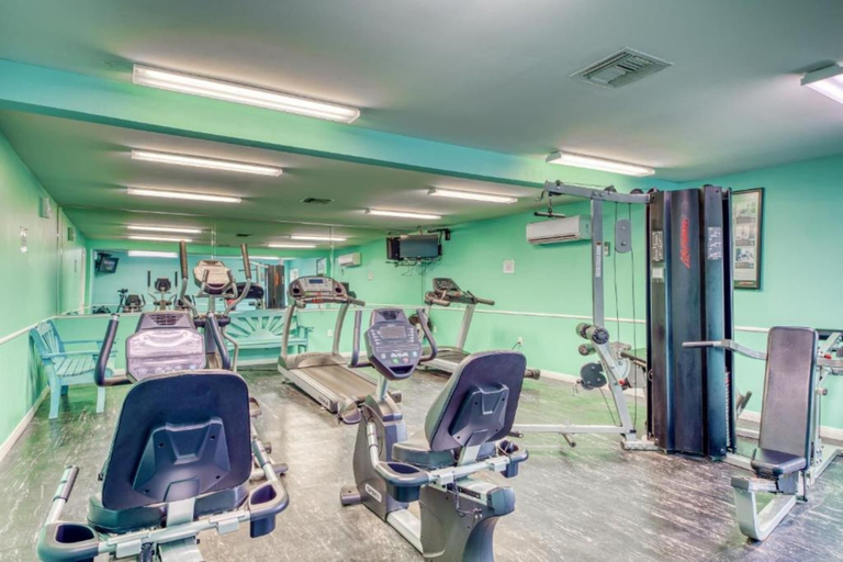 Gym 2, Seaside Beach & Racquet 1114, Baldwin
