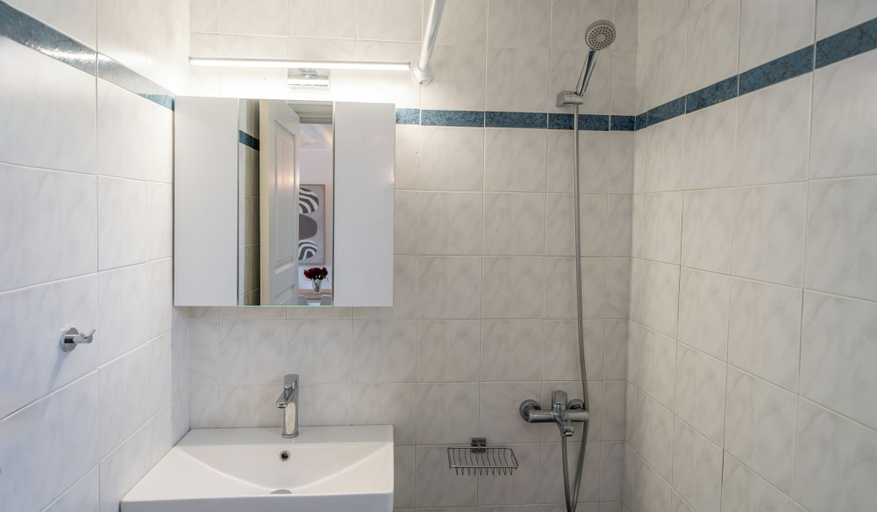 Bathroom 3, Oia's Square Residences, South Aegean