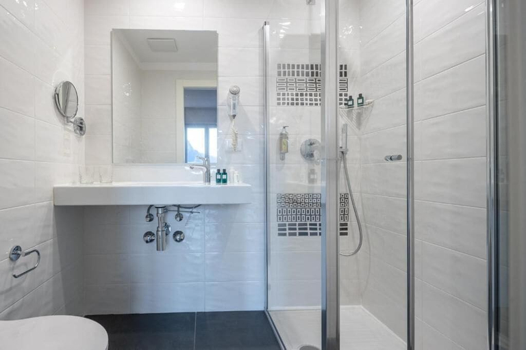 Bathroom 5, Hotel Villa Claudia - Active and Relax, Trento