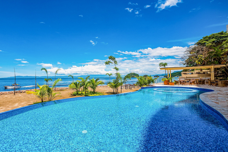 Pool 4, Oceanfront, 8th-floor Condo With Pool, Pool spa & Large Balcony, Puerto Vallarta
