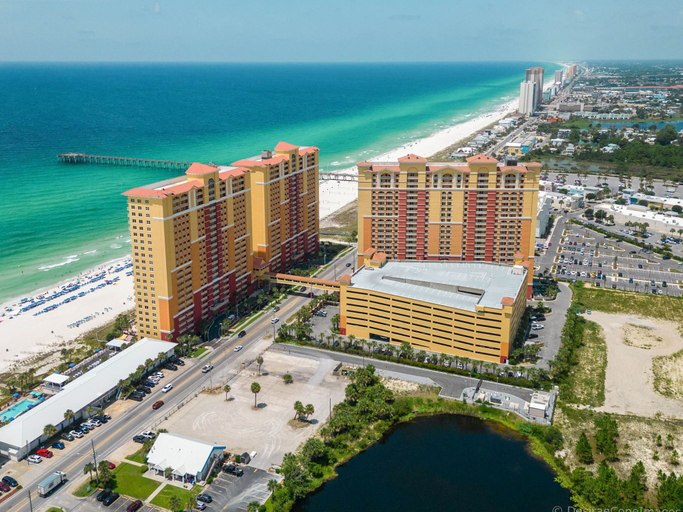 Exterior 3, 3BR Penthouse Luxury, Steps From Pier Park + Free Dolphin Cruise & More!, Bay