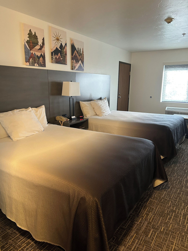 Bedroom 3, Super 8 by Wyndham Montpelier, Bear Lake