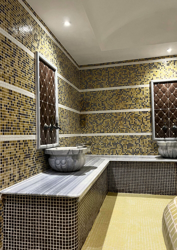 Bathroom 5, St. George Ski & Holiday, Bansko