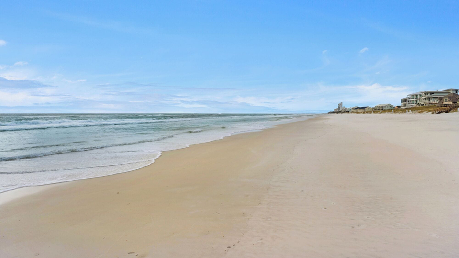 Beach 3, Pet-friendly Corner 1st Floor Condo in Seagrove, Steps From the Beach, Walton