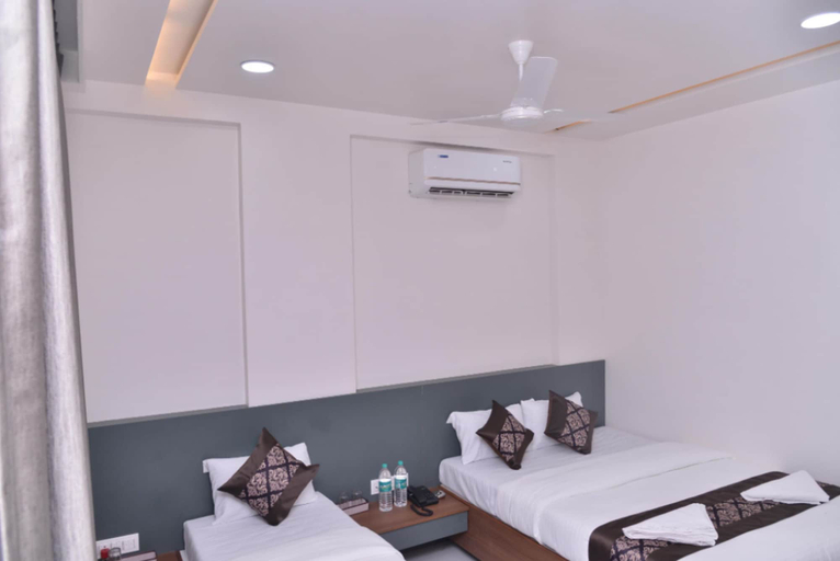 Room 2, HOTEL D SQUARE Shirdi, Ahmadnagar