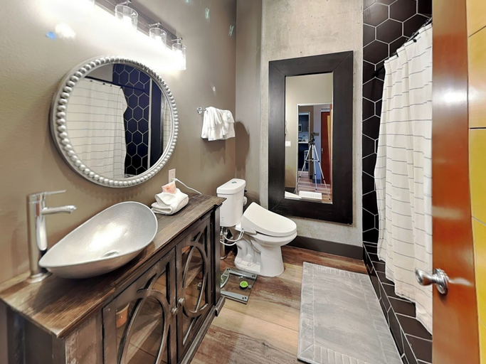 Bathroom 5, Ocean Grove PH 1101 - The Sky Gallery Penthouse, Galveston