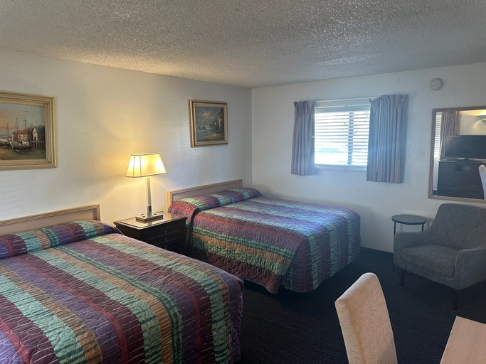 Room 3, Flamingo Suites, Pima