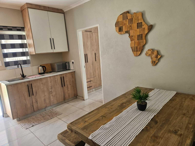 Private kitchen 4, 41 Fourth Road Guest House, City of Johannesburg
