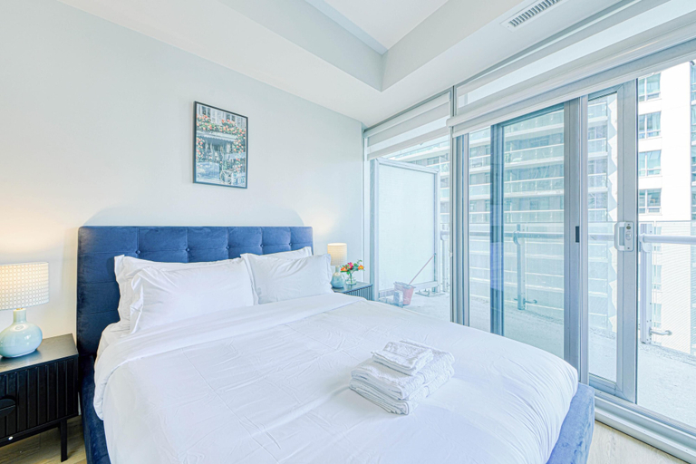 Room 5, The Elmwood Hotels, Toronto