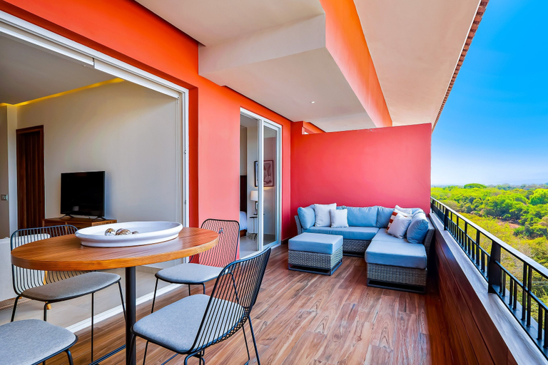 Outdoor dining 3, D'toscana Residencial, PH #2 Apartment in Nuevo Vallarta, Compostela