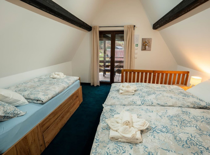 Room 5, Beautiful Riverside Home Laura in Jaskovo, Karlovac