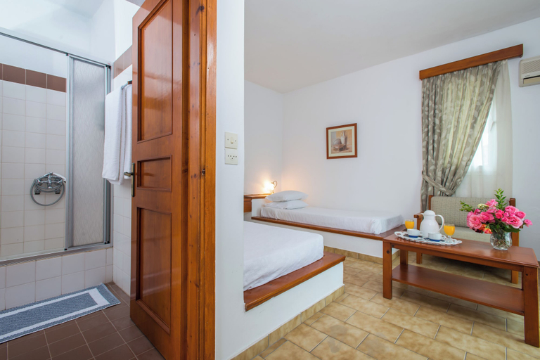 Bathroom 5, Hotel Delfinia, North Aegean