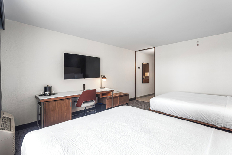 Bedroom 3, Courtyard by Marriott Columbus, Muscogee