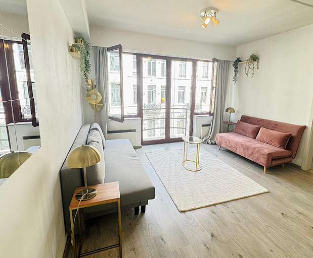Others 2, Cosy Antwerp apartment stay, Antwerpen